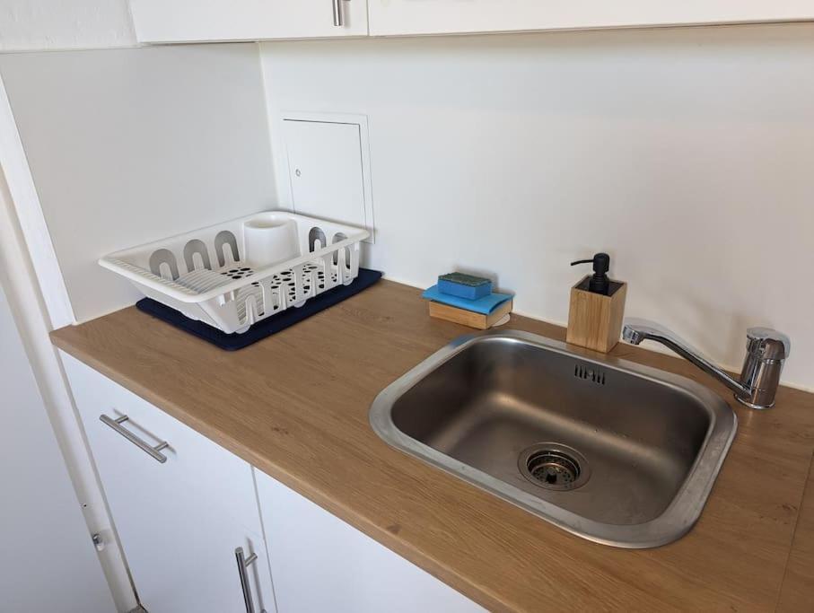Lovely Studio With Free Parking On Premisis Asten Exterior photo